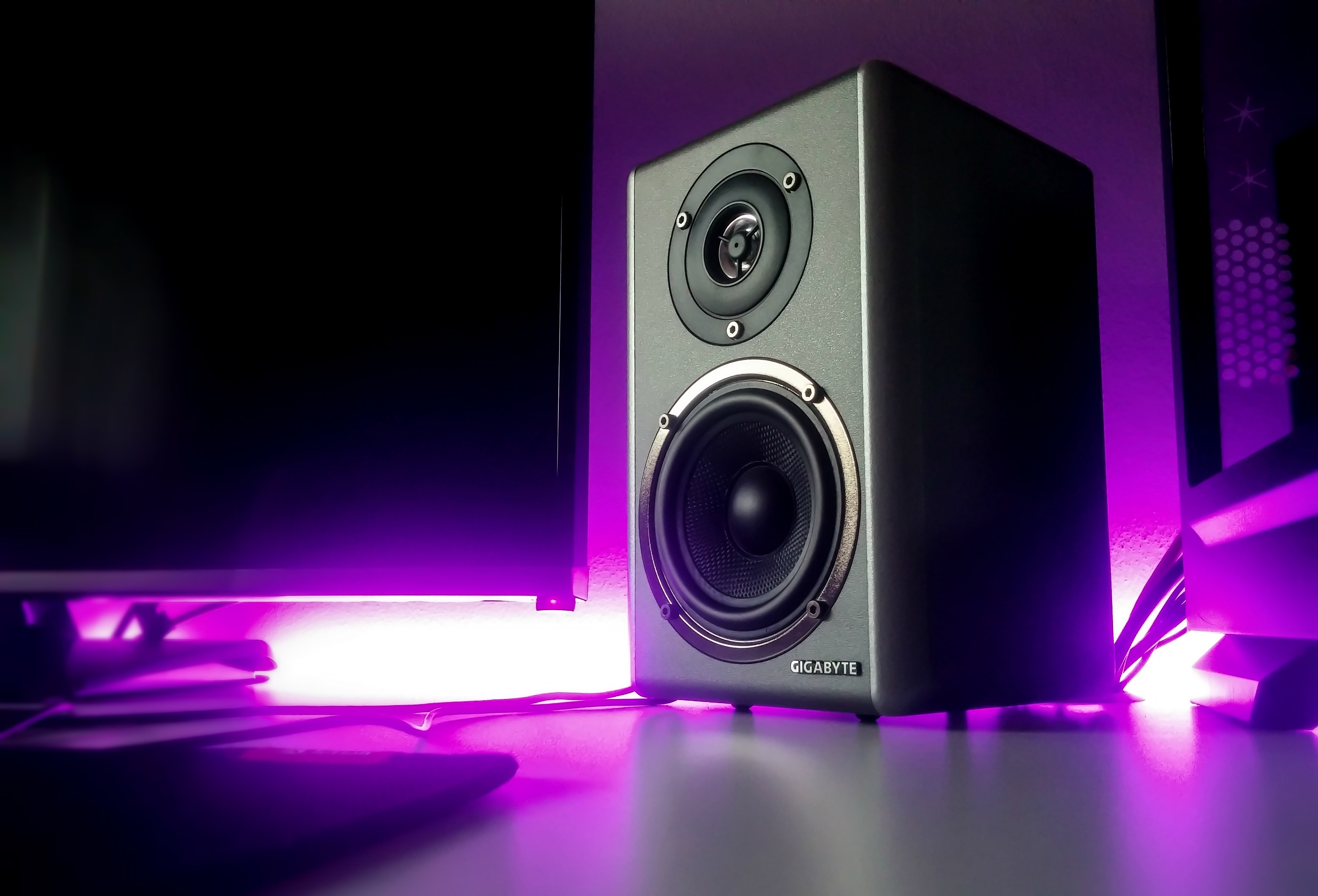 The Power of JBL Speakers: Unleashing the Ultimate Music Experience